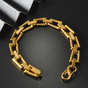 Pulsera de Eslabones Rectangulares con Textura Audaz Estilo Hip Hop, Chapada en Oro de 18K, de Acero Inoxidable, Pulsera Unisex de Moda Urbana - Product Image 3