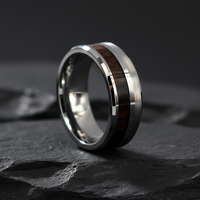 Anpassbare 8mm Herren Wolfram Holzband Ehering poliert Holz Inlay mit Casual Style für Verlobung geschenk Party