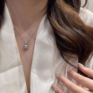 Ensemble collier et boucles d'oreilles en argent pur S925, perle princesse violette, diamant rond à quatre griffes, style élégant, luxueux et tendance - Product Image 2