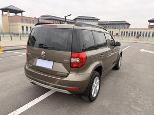 <span class=keywords><strong>Skoda</strong></span> <span class=keywords><strong>Yeti</strong></span> 4x4 d'<span class=keywords><strong>occasion</strong></span>, SUV compact allemand, économique en carburant, durable et fiable, idéal pour les trajets en ville et les voyages en famille - Product Image 4