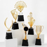 Trophée en métal et cristal haut de gamme, sur mesure, pour récompense du personnel de la conférence annuelle de l'entreprise, plaque commémorative, prix bas