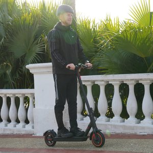 Patinete Eléctrico de Dos Ruedas Hezzo HS-04PRO, 36V 450W, Plegable, Batería de Litio Impermeable, Control por Aplicación, Iluminación LED, Velocidad de 25 km/h, HS-04PRO - Product Image 6