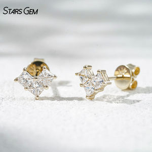 Boucles d'oreilles en diamant de laboratoire StarsGem, or massif 10K plaqué rhodium, 0,6 carat total, DEF VS, taille princesse, design cœur, bijoux fins - Product Image 1
