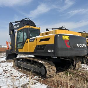 Excavatrice sur chenilles hydraulique Volvo EC250 d'occasion de haute qualité, 25 tonnes, EC250D, EC220, EC300, équipement de machinerie lourde d'occasion - Product Image 1