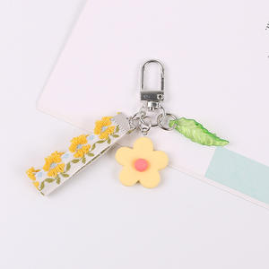 Fresco y simple HyunA INS estilo colorido ducha acrílico Hoja Verde pequeña flor llavero colgante para bolsos - Product Image 3