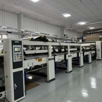 Línea de producción de laminación de cartón de nido de abeja de 2,4 m de ancho de alta velocidad, bomba de proceso de fabricación de cajas corrugadas, Motor de rodamiento PLC