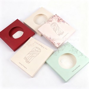 Boîte en carton imprimée personnalisée bon marché couverture chaussettes paquet boîte avec fenêtre recyclable papier kraft nouveau-né vêtements boîte-cadeau - Product Image 5