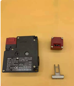 Interruptor de seguridad para puerta de máquina herramienta FANUC D4NL-1DFA-BS-F, tipo enchufable, con bloqueo de seguridad D4NL-1DFA-BS-F - Product Image 1