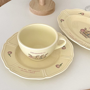 Assiette à dessert en céramique de style français vintage, écologique, en porcelaine, motif lapin, imprimé tulipe mignon, pour le thé de l'après-midi - Product Image 1