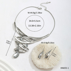 Geometric Necklace <b>Set</b> Zinc Alloy Beveled <b>Square</b> Beads Party Women's Fashion Jewelry - Product Image 4