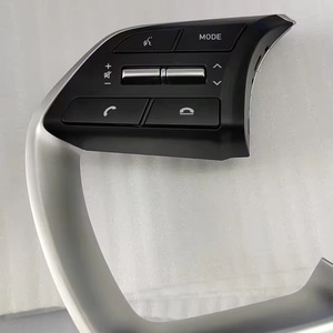 ฮุนได IX25 2024 สวิตช์ควบคุมพวงมาลัย ปุ่มมัลติฟังก์ชั่นเคลือบเงิน อุปกรณ์ตกแต่งรถยนต์ - Product Image 2