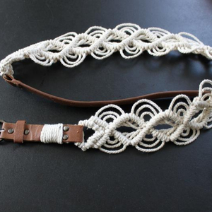 Cinturón de macramé hecho a mano, felicidad hecha a mano - Product Image 1
