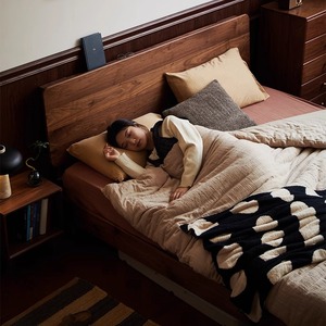 Lit plateforme en bois massif 1,5 m 1,8 m Noyer noir avec rangement Style japonais Meubles de chambre modernes - Product Image 2
