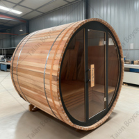 Sauna en bois massif de qualité supérieure Boyce, en cèdre rouge canadien (traité thermiquement), surface lisse, systèmes électriques doubles pour villa
