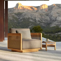 Ensemble de canapés en bois massif de teck de jardin contemporain personnalisé pour l'extérieur pour les hôtels, les complexes, les cours, les villas, les parcs et les fermes