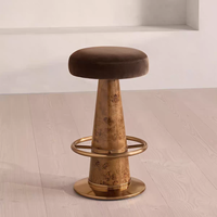 Tabouret de bar rotatif de luxe en placage de bois, base conique, siège rond avec repose-pieds en métal pour comptoir de bar d'hôtel