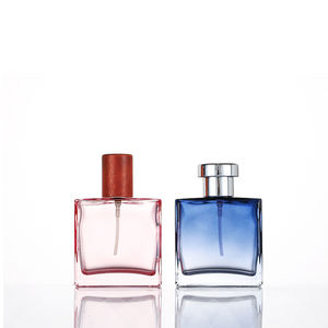 Venta al por mayor 30ML 50ML Flat Square Black Gradient Blue Mens Botella de perfume vacía con tapa - Product Image 3
