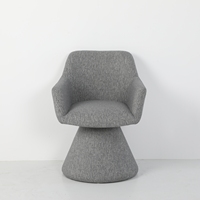 Fauteuil de salon moderne et élégant en tissu doux avec pieds en métal pour salon, chambre, appartement, hôtel