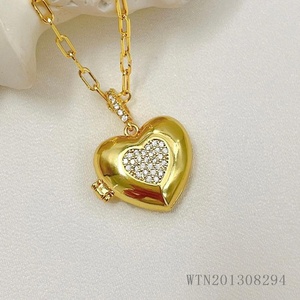 Collar Chapado en Oro de 18k con Corazón de Durazno para Mujer, Mamá - Product Image 4
