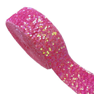 La société Boca vend des rubans à paillettes à fond de velours très créatifs qui peuvent être utilisés pour décorer des vêtements ou comme nœuds pour <span class=keywords><strong>les</strong></span> cheveux. - Product Image 2