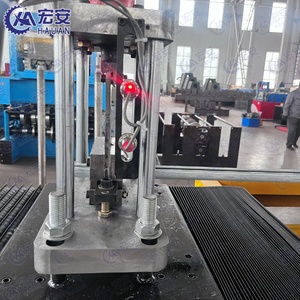 สายการผลิตขายึดแผงโซลาร์เซลล์อัตโนมัติ 15 กิโลวัตต์ พร้อมเครื่องยนต์เกียร์บ็อกซ์ PLC - Product Image 4