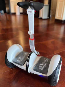 Patinete eléctrico autoequilibrante Ninebot <span class=keywords><strong>Mini</strong></span> <span class=keywords><strong>Pro</strong></span> original negro/blanco - Product Image 2