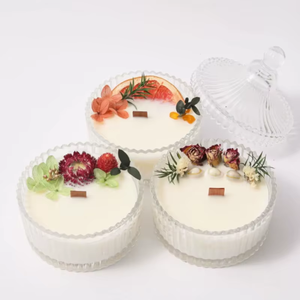 Velas Aromáticas Decorativas con Flores y Frutas Secas, con Campana de Vidrio, Cera de Soya Premium, Fragancia Duradera para Bodas - Product Image 1