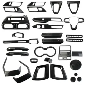 Pour 2024 Ford mustang imite le matériau ABS en fibre de carbone améliore l'aspect de la voiture autocollant couverture en <span class=keywords><strong>plastique</strong></span> - Product Image 1