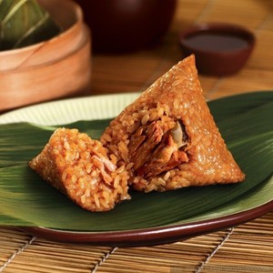 Torta de arroz pegajosa hecha a mano tradicional de alta calidad más vendida <span class=keywords><strong>Zongzi</strong></span> aperitivos de varios sabores recién hechos - Product Image 1