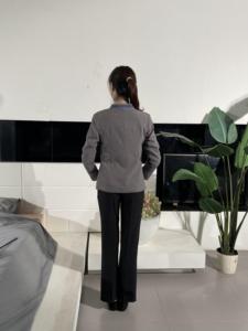 Veste de chef noire classique pour femme avec manches courtes Manteau de réception d'hôtel monobloc pour l'été pour les uniformes - Product Image 3