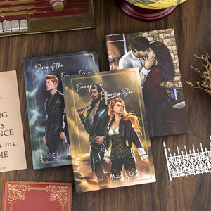 Libro novedoso de papel grueso de gama alta bajo demanda con lámina de estampado en caliente, chaqueta antipolvo, bordes rociados, libro de tapa dura, impresión de libros - Product Image 1