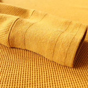 Camiseta de Manga Larga para Hombre, Estilo Retro Americano, Color Caqui, Cuello Henry, Algodón Waffle, 315g, Ajustada, Transpirable, Informal - Product Image 4