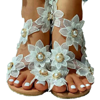 Sandales plates pour femmes, à lacets, fleurs, perles, tongs, dessus en PU, semelle en caoutchouc, chaussures décontractées pour les voyages, les mariages, l'été