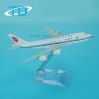 Modèle d'avion en métal moulé sous pression B747-400 AIR CHINA avec train d'atterrissage rétractable, impression en gravure, échelle 1/400, objet de collection