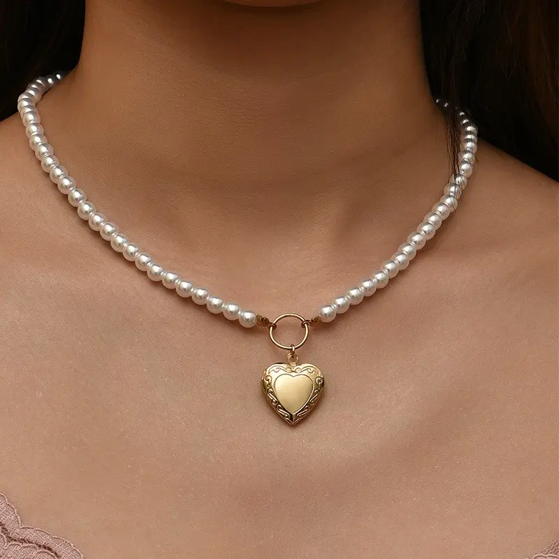 2021 Vintage Wedding Pearl Choker Necklace For Women Geometric Heart Coin Lock Pendant Necklaces