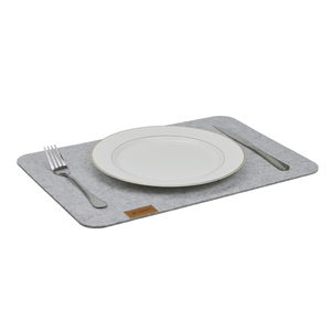 Ensemble de 4 sets de table en feutre polyester gris clair, durables, 44x32cm, design moderne, découpés au laser, sous-verres promotionnels Ulike KM-015 - Product Image 5
