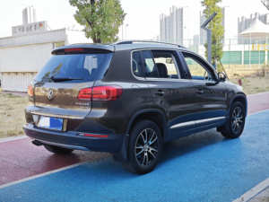 Volkswagen <span class=keywords><strong>Tiguan</strong></span> 2016, SUV de Lujo 300TSI, 1.8T Turbo, Techo Panorámico, Asientos de Cuero, Espacioso y Bien Equipado - Product Image 6