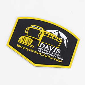 Vente en gros de patchs en PVC personnalisés avec logo à motif de drapeau, en caoutchouc de silicone souple, style extérieur, à coudre ou à coller, avec fixation auto-agrippante - Product Image 2