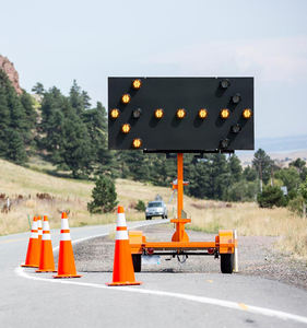 Panneau de signalisation ambre à 25 lumières, clignotant, monté sur remorque, flèche d'avertissement de circulation - Product Image 4
