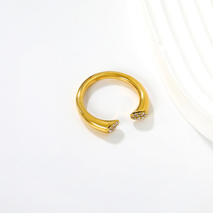 แหวนสแตนเลสสตีลแบบมินิมอล ดีไซน์ใบไม้เรขาคณิต ประดับเพชรแบบไมโครเพฟ ของขวัญเครื่องประดับแฟชั่นสำหรับทุกเพศ - Product Image 2