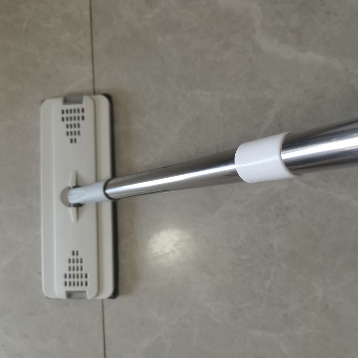 Single mop, no bucket [includes 2 cloths]