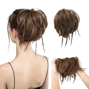 Venta al por mayor de moda rizado gran sucio relleno piezas sintético bollo de palo de pelo Postiches moño con trenzas <span class=keywords><strong>para</strong></span> las mujeres blancas - Product Image 1