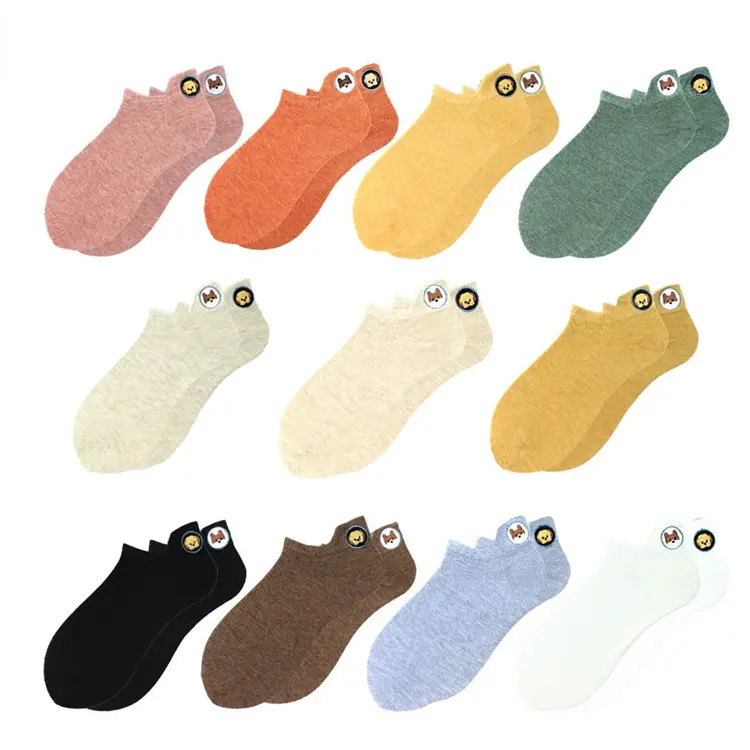جوارب نسائية قصيرة للكاحل قطنية رياضية ملونة بصور كرتونية مطرزة على الطراز الكوري جوارب نسائية قصيرة للكاحل