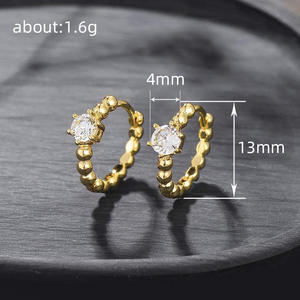 Pendientes de Aro de Oro de 18K de Lujo con Engaste de Diamantes Redondos para Mujer, Diseño Moderno de Bola, Joyería Fina para Uso Diario - Product Image 5