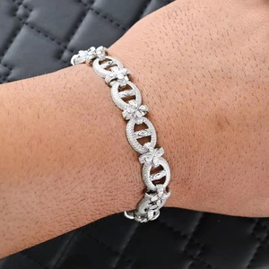 Pulsera de eslabones cubanos de moissanita blanca VVS con diseño de ojo turco, flor y cruz, cadena de eslabones infinitos, joyería de lujo - Product Image 4