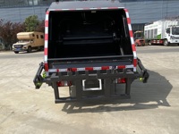Camion compacteur de déchets Isuzu 4x2 5cbm, camion de compression des ordures, camion presse-ordures