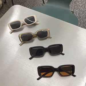 Nouvelles lunettes de soleil carrées unisexes, verres PC UV400, type 3, monture noire brillante, style streetwear tendance - Product Image 4