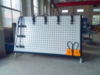 Machine de serrage de cadre de montage pneumatique pour porte de placard