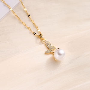 Collana da Donna in Stile Giapponese-Coreano Placcata in Rame Dorato con Micro-Incastonature in Resina a Forma di Farfalla, Elegante e Sportiva per la <span class=keywords><strong>Vita</strong></span> Quotidiana di Alta Gamma - Product Image 3