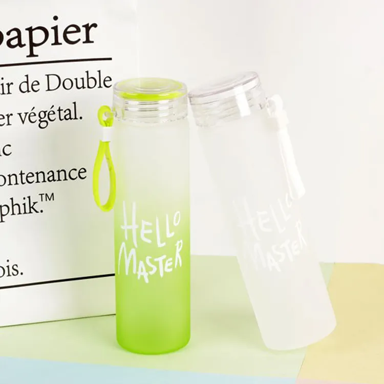 BPA मुक्त नई प्रकार पानी पीने की बोतल फैशन मैट लोकप्रिय गिलास पानी की बोतल कस्टम पत्र के साथ ढक्कन